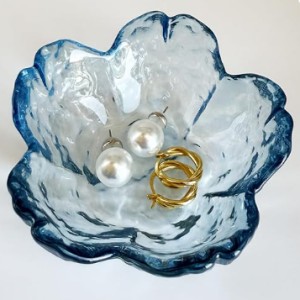 HIUSITY Flower Jewelry Dish, Ring Dish Tray, Decorative Cute Blue Glass Trinket Dish